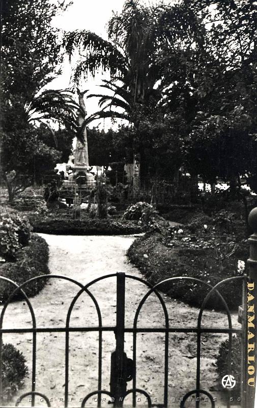Ain tedeles 511- Monument aux morts COLLECTION DES AMIS DE ND DE SANTA CRUZ.jpg
